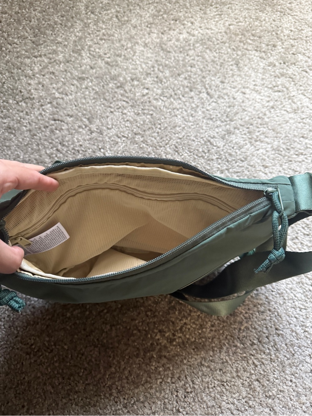 NWOT The North Face Never Stop Crescent Crossbody Bag - Picture 6 of 8